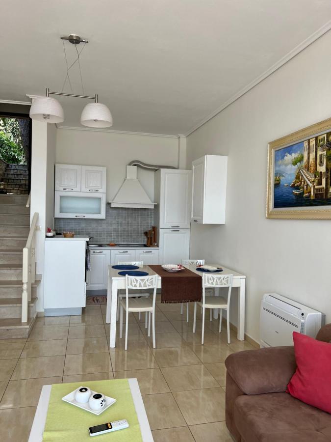 Wonderful Bay Apartment Sarande