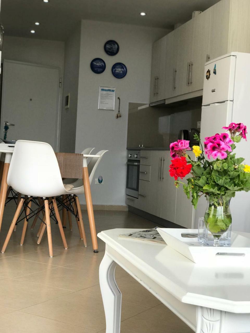 Wonderful Bay Apartment Sarande
